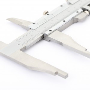 Dasqua 0-1000mm ÇİFT ÇENE MEKANİK KUMPAS -150mm ÇENE 0,02